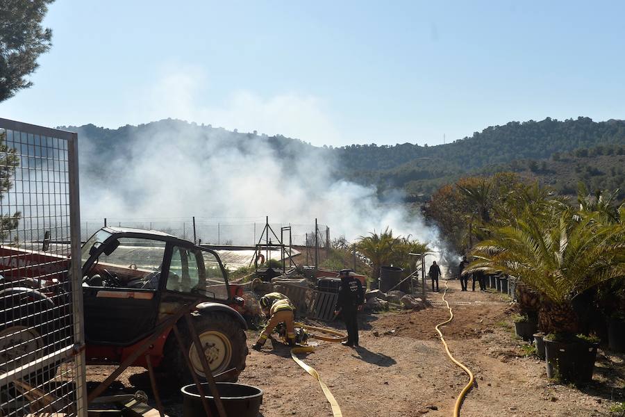 El fuego se produjo por la quema incontrolada de rastrojos en las instalaciones por parte de varios empleados.