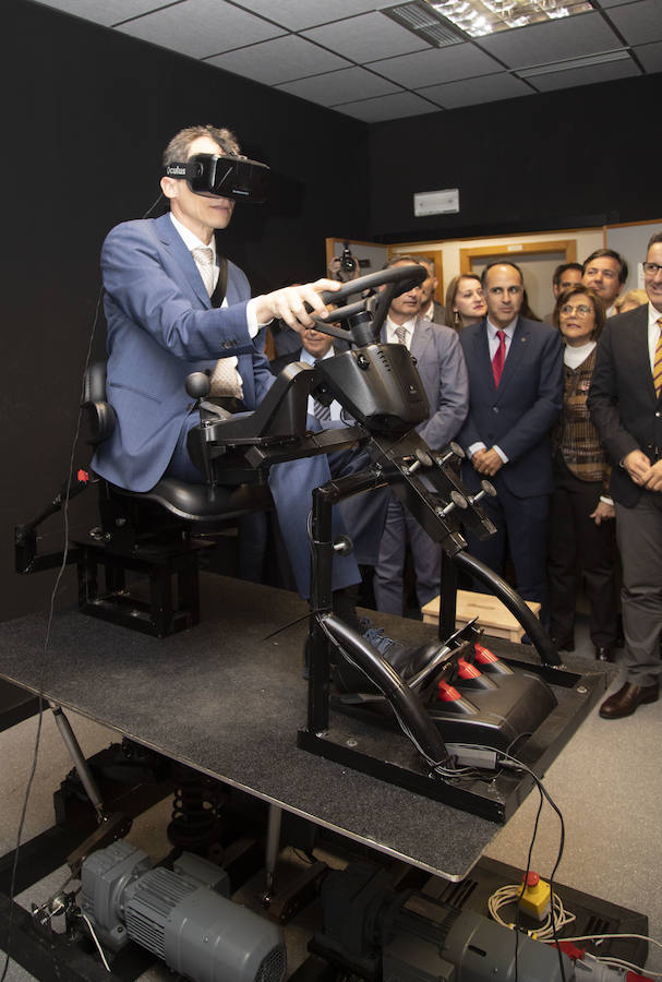 Visita del ministro de Ciencia y Universidades Pedro Duque al edificio de la UPCT y la empresa MTorres dentro del parque tecnológico de Fuente Álamo.