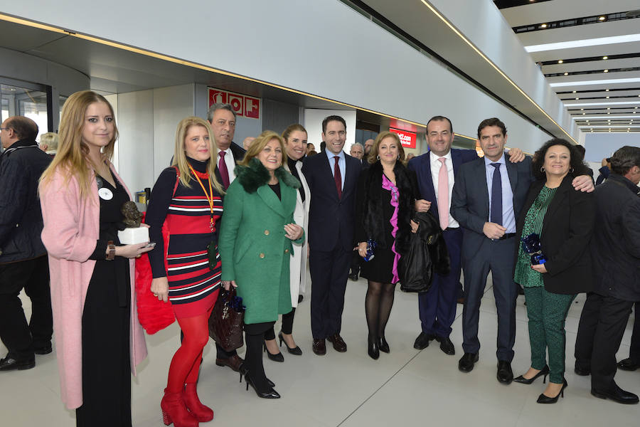 Autoridades de distintos ámbitos de la Región disfrutaron de un almuerzo en las instalaciones del nuevo aeródromo que abrió sus puertas este martes