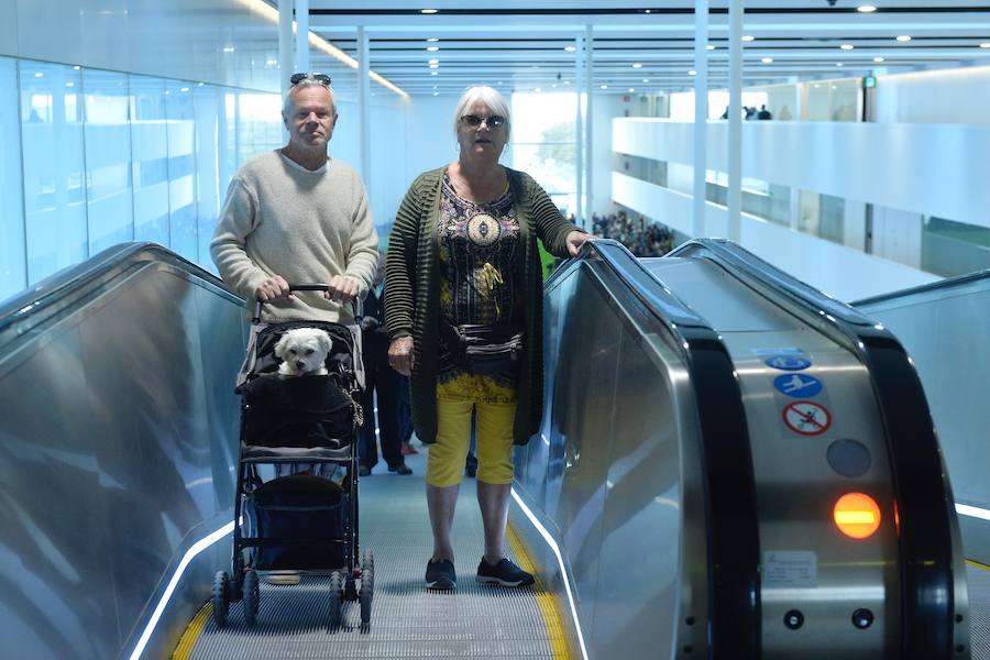 El primer avión en tocar tierra llegó con 25 minutos de antelación tras completar un vuelo sin incidentes