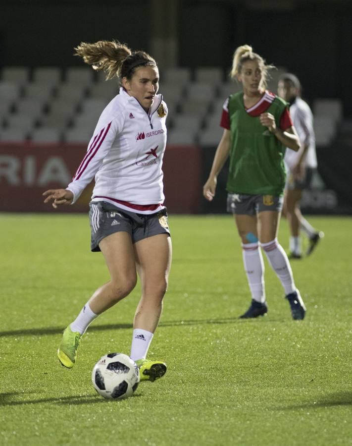 El Efesé regala 2.500 entradas a sus abonados y el Ayuntamiento reparte 5.000 en centros educativos