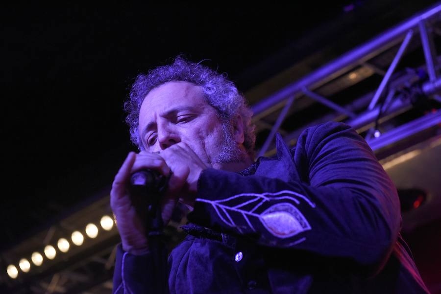 Sonaron un par de M Clan, 'Calle sin luz' y 'Perdido en la ciudad', esta con la participación como invitado de Ricardo Ruipérez, la otra mitad del grupo 