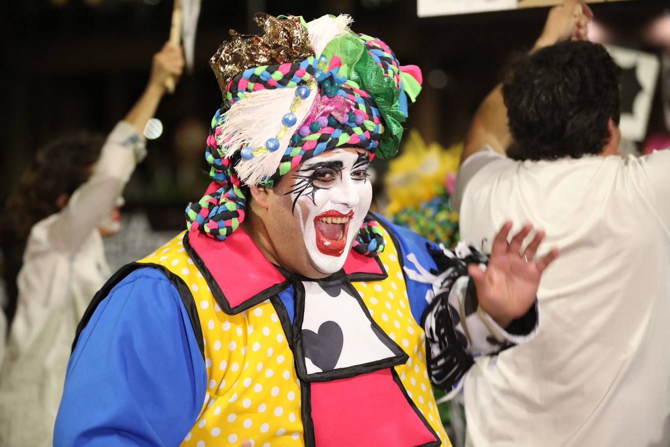 Agrupaciones de murgas uruguayas participan este en el desfile inaugural del carnaval de Montevideo (Uruguay). El tradicional desfile inaugural está compuesto por 44 conjuntos de las agrupaciones carnavalescas.