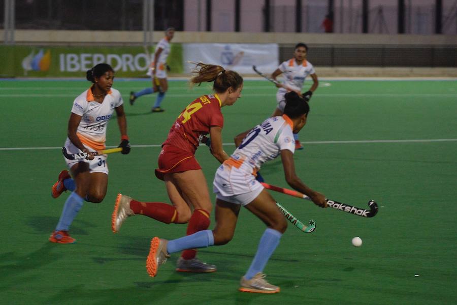 La selección femenina de Hockey se impuso a la India por 3-2 en Santomera, en su primer amistoso de un total de cuatro que van a disputar.