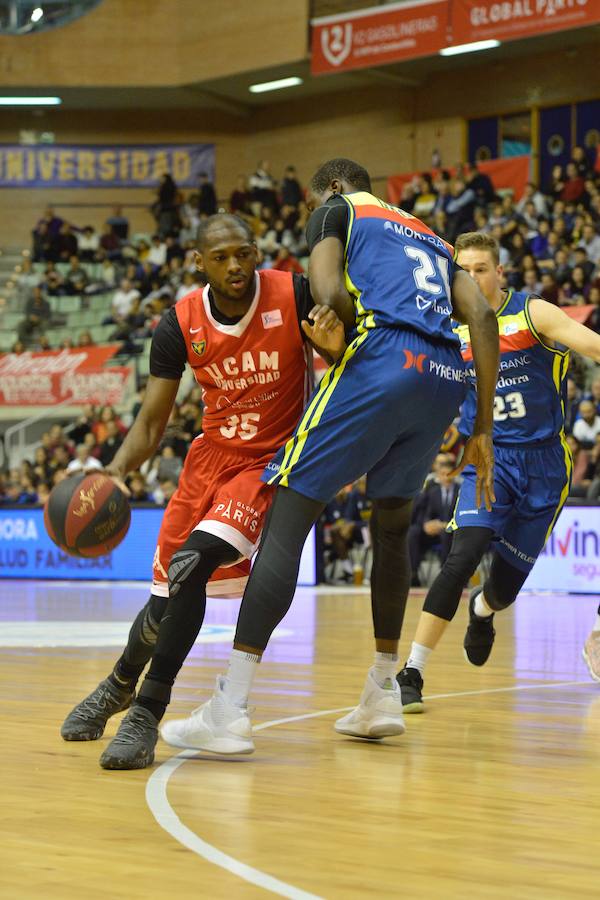 El conjunto universitario no levanta cabeza ante el conjunto entrenado por Ibon Navarro, predecesor en el banquillo murciano de Javi Juárez