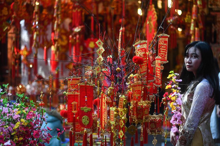 La danza del león es una característica común para traer buena fortuna, prosperidad, buena suerte a las empresas y ahuyentar a los espíritus malignos durante el Año Nuevo Lunar que se celebra el 5 de febrero de este año.