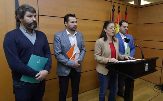 Los representantes de Ahora Murcia, Ciudadanos, PSOE y Cambiemos Murcia en la rueda de prensa.