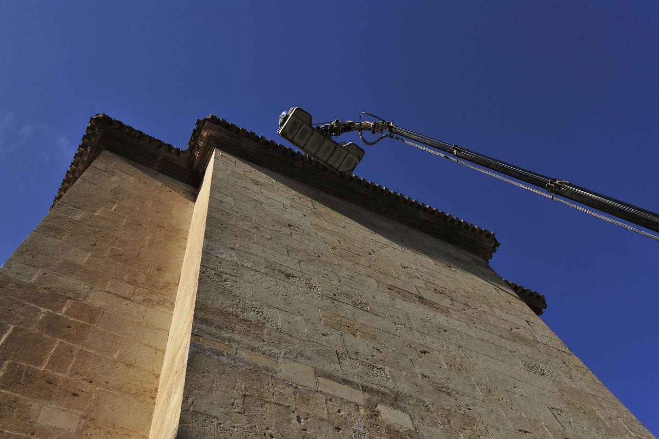 El impulso definitivo a la restauración de la iglesia renacentista, Monumento Nacional desde 1931, permitirá antes del verano disponer de un gran espacio polivalente que podrá ser utilizado, además de como sala de exposiciones, para conciertos, congresos y actos de representación.