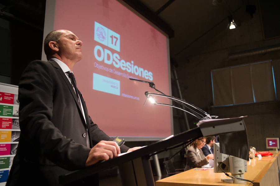 Hasta abril de 2021, la UMU dedicará cada mes a divulgar y concienciar con diversas actividades sobre esta cuestión. El plan fue presentado este jueves en la Facultad de Economía y Empresa