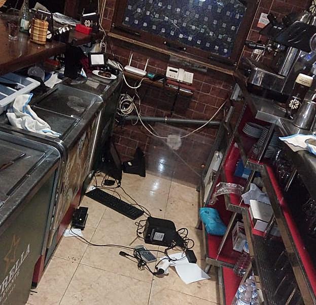 Daños en el interior del local.