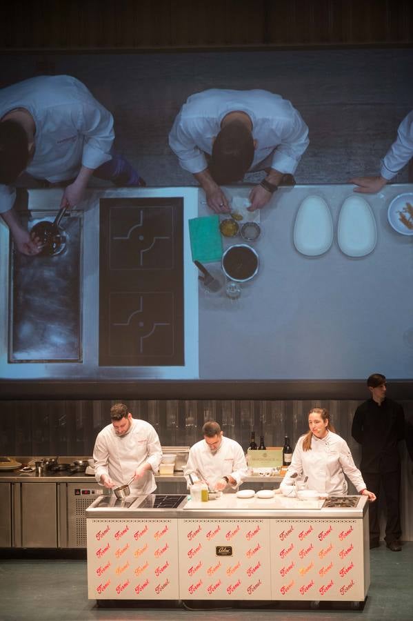 La Escuela de Hostelería celebra sus 25 años con una jornada formativa con siete estrellas Michelin para mil alumnos y docentes