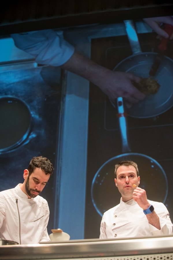 La Escuela de Hostelería celebra sus 25 años con una jornada formativa con siete estrellas Michelin para mil alumnos y docentes