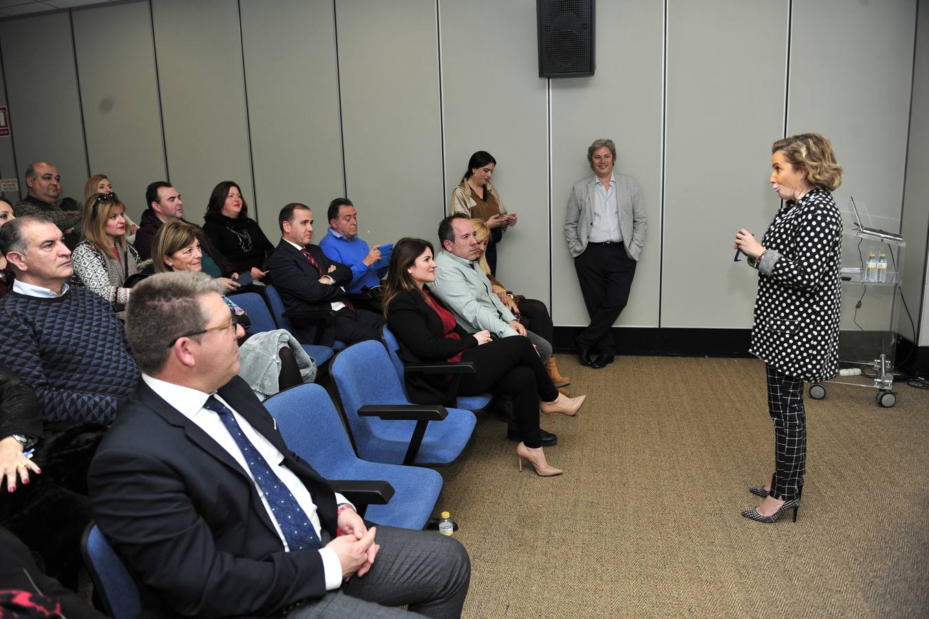 Más de una veintena de profesores de colegios e intitutos de toda la Región, la mayoría con grupos de alumnos ya inscritos en la décima edición del concurso 'Mi Periódico Digital', 