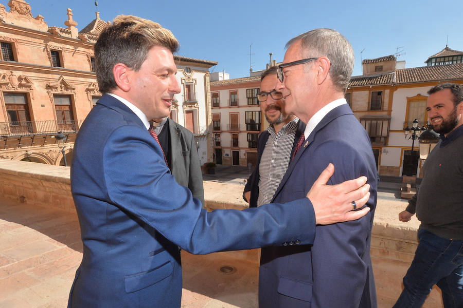José Guirao ha considerado que la Semana Santa de Lorca es «un tesoro que hay que valorar y difundir por ser única, especial, riquísima»