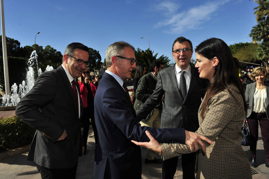 El ministro de Cultura y Deportes, José Guirau, junto con el delegado de Gobierno, Diego Conesa, visitan la exposición de 'Floridablanca. La sombra de un rey'