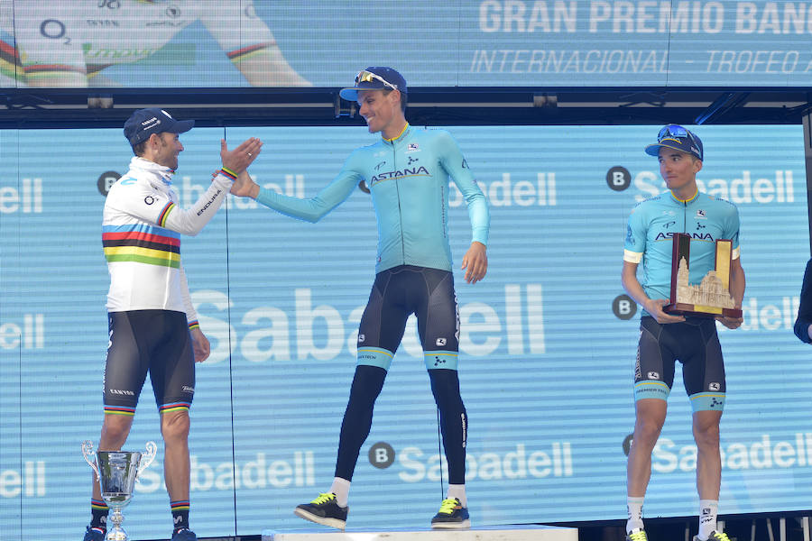 El muleño llegó a la meta acompañado por el también murciano y campeón del mundo Alejandro Valverde