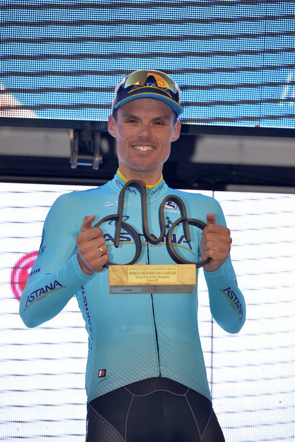 El muleño llegó a la meta acompañado por el también murciano y campeón del mundo Alejandro Valverde