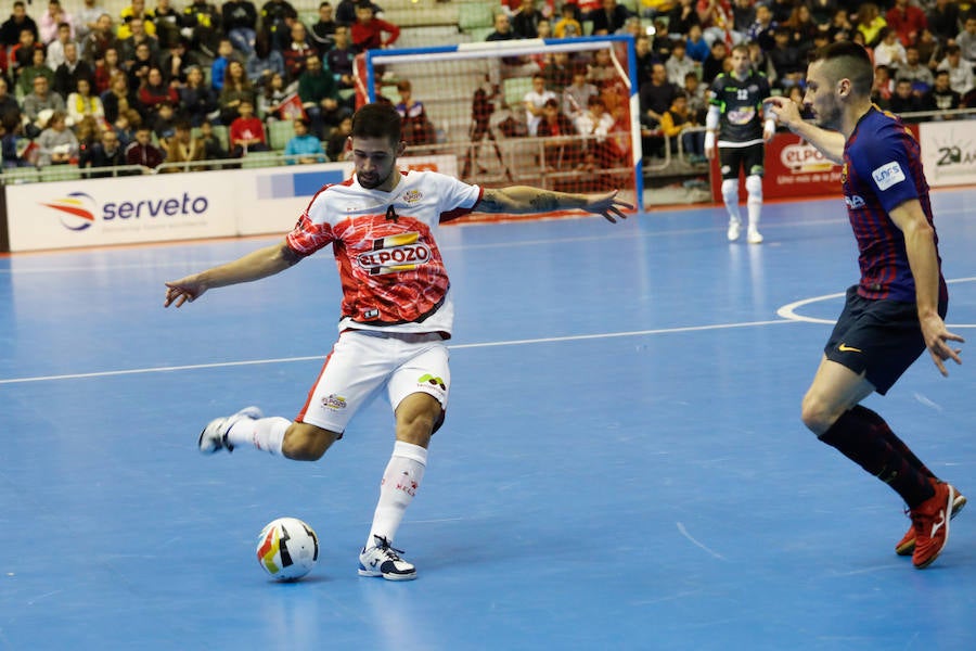 ElPozo y el Barça protagonizan un partido muy bonito que acaba con el empate en los últimos minutos del encuentro gracias a los goles de Miguelín y Álex.