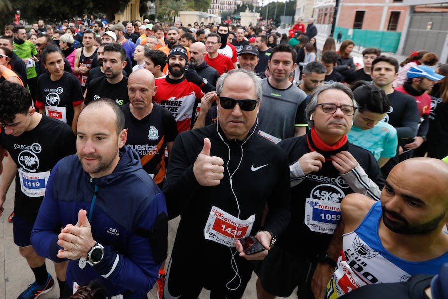 En la mañana de este domingo se celebró la carrera solidaria en favor de la ONG 'Save the Chrildren' en el Malecón de Murcia.