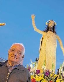 Imagen secundaria 2 - Traje de fibra natural de la Mussona de Águilas.| Procesión con tallas de esparto en Los Cánovas.