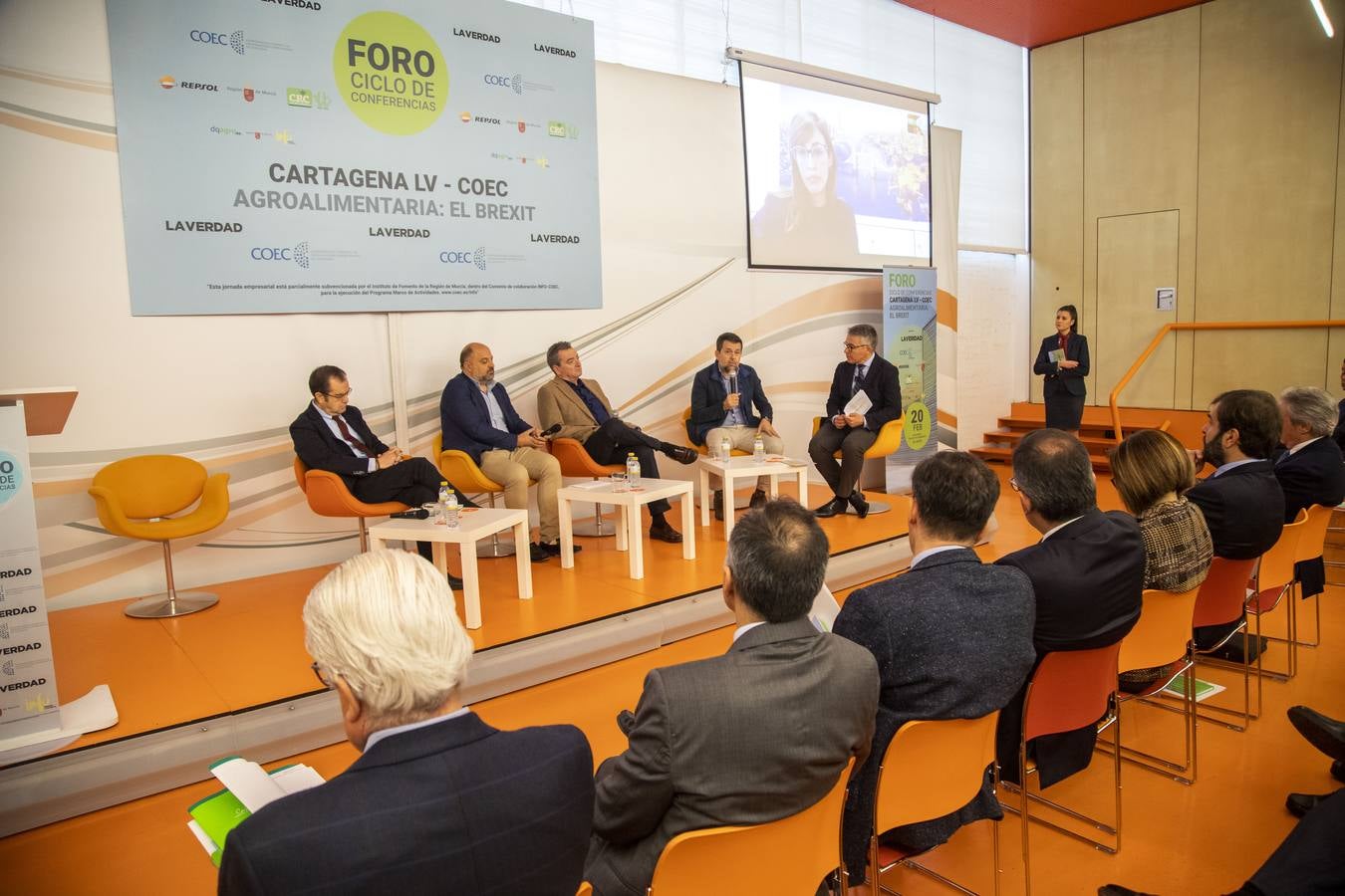 Los expertos señalan que la fuerte dependencia del Reino Unido al producto exterior debería conducir a un acuerdo bilateral con la Unión Europea