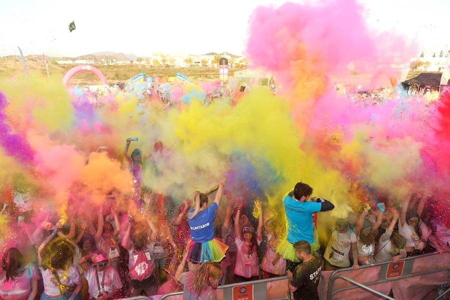 5 kilómetros de polvo de colores en el Cabezo