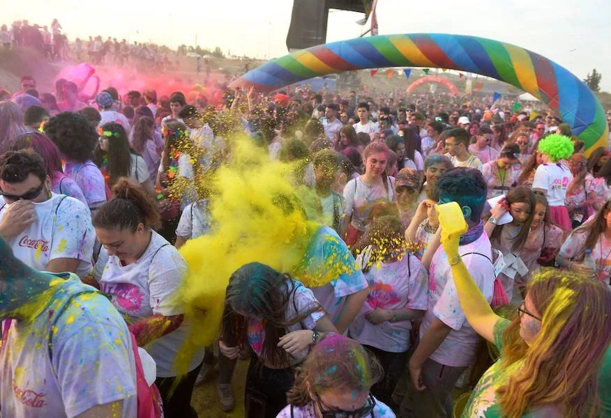 5 kilómetros de polvo de colores en el Cabezo