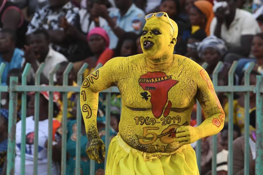 El festival de cine más grande de África celebra su 50 aniversario, impulsado por sus contribuciones a los industria del cine pero eclipsada por problemas de seguridad en el país anfitrión Burkina Faso.