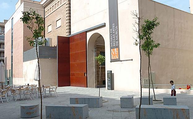 Cinco expertos analizan las colecciones del Mubam en el ciclo 'Lienzo y papel'