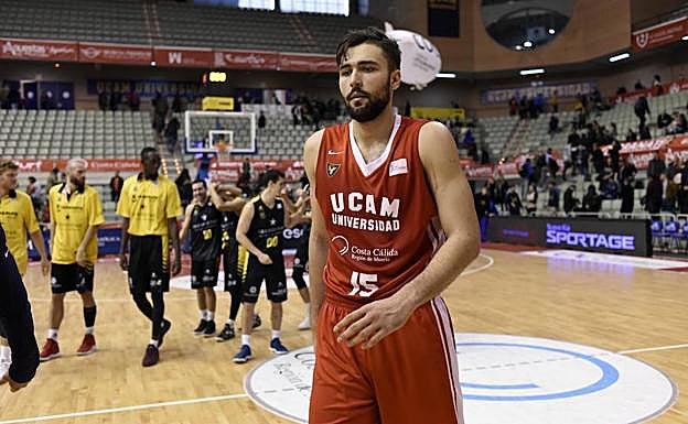 Emanuel Cate, jugador del UCAM CB, tras el partido de Liga Endesa contra el Iberostar Tenerife.