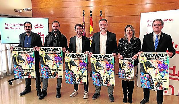 Presentación del cartel del Carnaval de Cabezo de Torres, ayer, en el Moneo. 