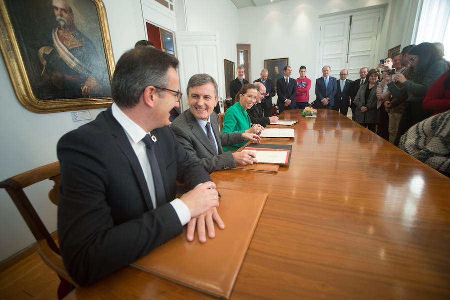 El secretario de Estado de Infraestructuras califica las palabras de López Miras como «una mentira muy grande»