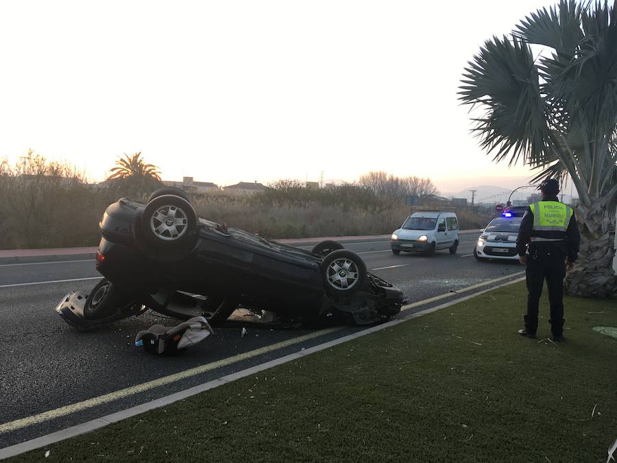 Fotos Dos J Venes Huyen Tras Sufrir Un Accidente En Miguel Indurain La Verdad