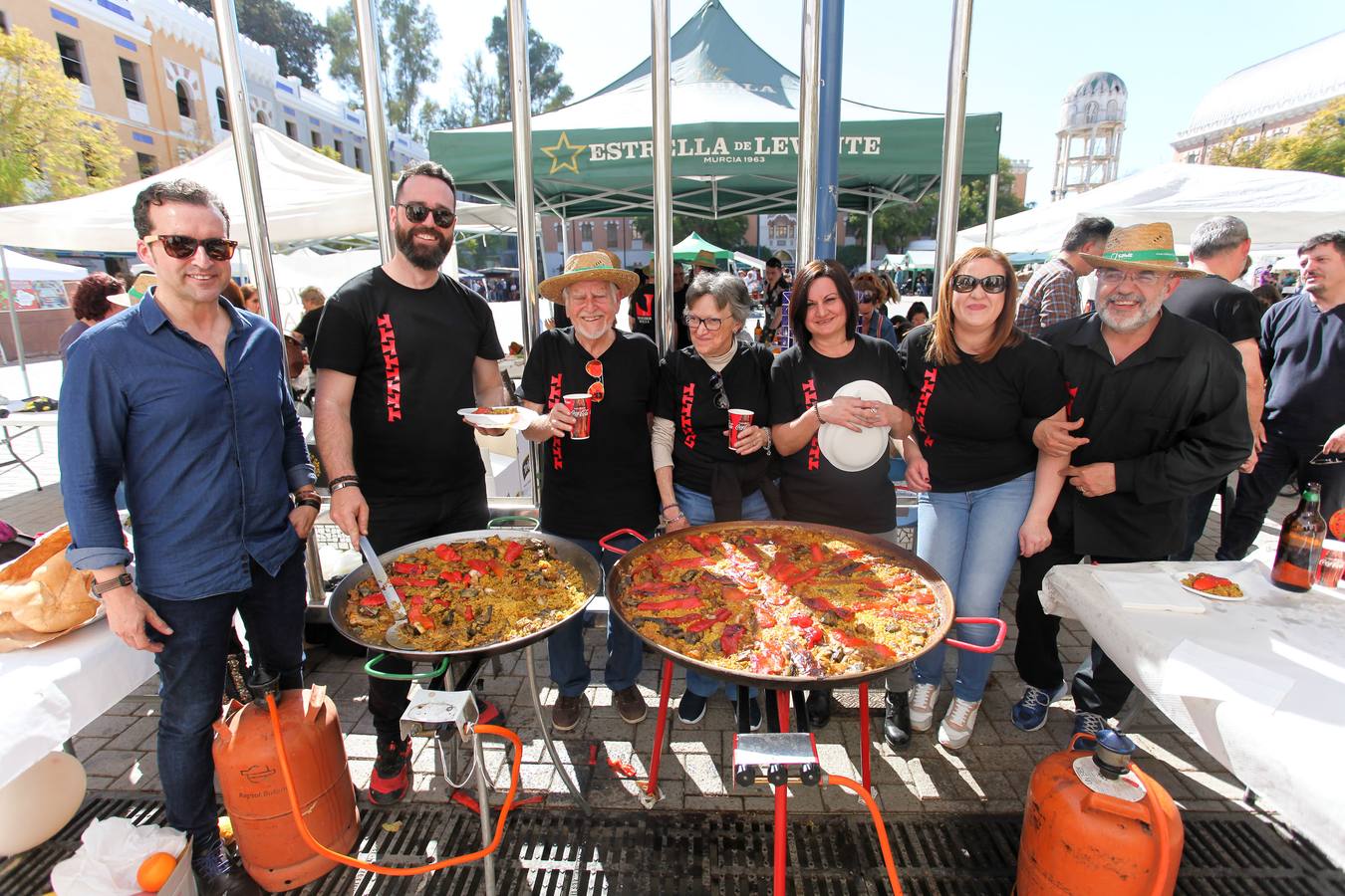 Unas 600 personas celebran en el Cuartel de Artillería el Medio Año Festero