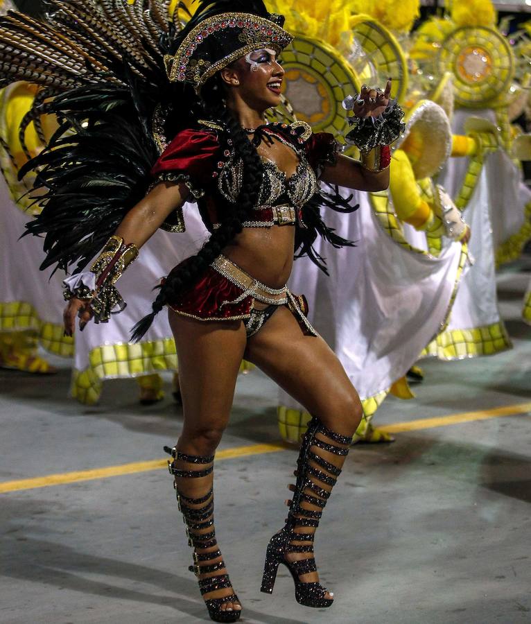 El desfile del Carnaval en Sao Paulo, Brasil, es uno de los eventos más importantes del país