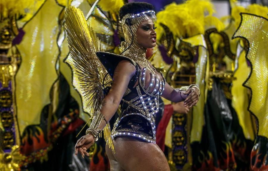 El desfile del Carnaval en Sao Paulo, Brasil, es uno de los eventos más importantes del país