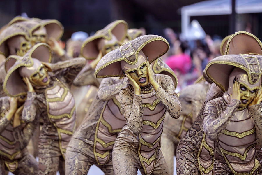 El desfile del Carnaval en Sao Paulo, Brasil, es uno de los eventos más importantes del país