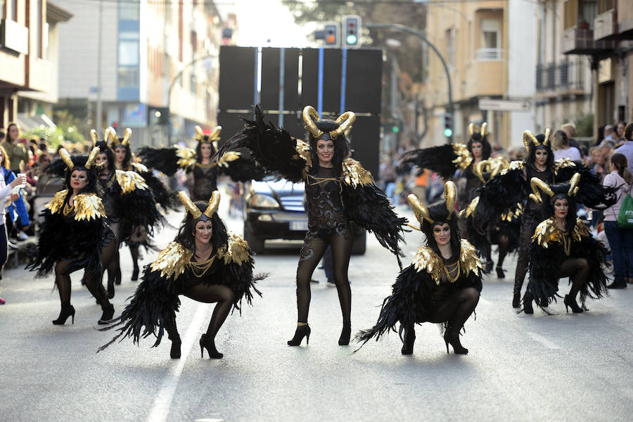 El lunes de Carnaval ha llenado de fantasía las calles de la localidad.
