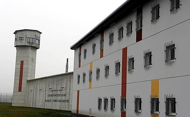 Vista exterior de la cárcel de Condé sur Sarthe, este martes.