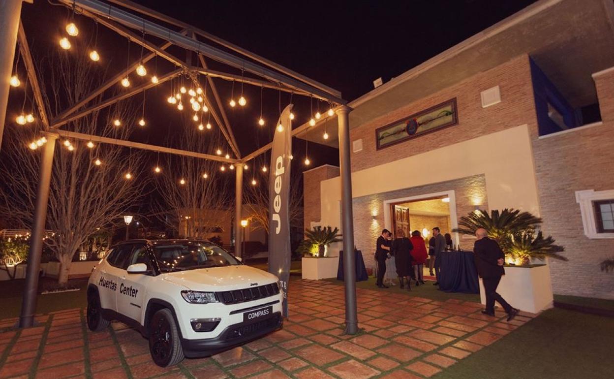 El espectacular Jeep Compass Night Eagle recibió a los asistentes 