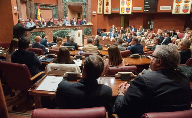 Pleno de la Asamblea Regional, en una fotografía de archivo.