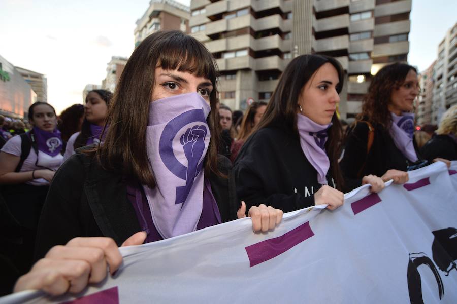 La gran marcha por en el Día Internacional de la Mujer arranca en el centro de Murcia con el recuerdo de la jornada histórica vivida hace ahora un año