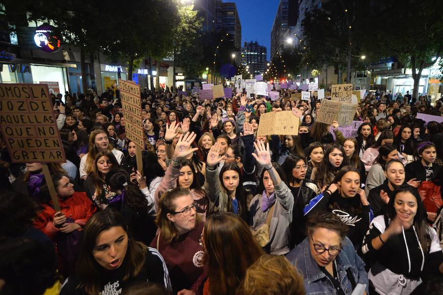 La gran marcha por en el Día Internacional de la Mujer arranca en el centro de Murcia con el recuerdo de la jornada histórica vivida hace ahora un año