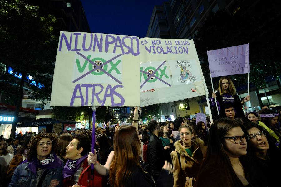 La gran marcha por en el Día Internacional de la Mujer arranca en el centro de Murcia con el recuerdo de la jornada histórica vivida hace ahora un año