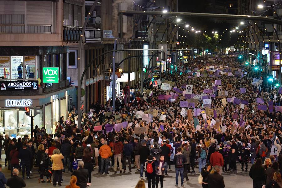 La gran marcha por en el Día Internacional de la Mujer arranca en el centro de Murcia con el recuerdo de la jornada histórica vivida hace ahora un año