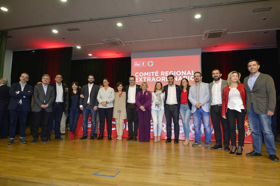 La vicepresidenta del Gobierno y secretaria de Igualdad del PSOE, Carmen Calvo, ha remarcado que el gobierno socialista «ha convertido en 9 meses la política en respuesta»