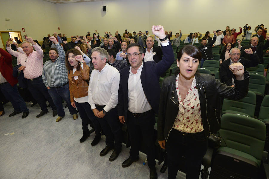 La vicepresidenta del Gobierno y secretaria de Igualdad del PSOE, Carmen Calvo, ha remarcado que el gobierno socialista «ha convertido en 9 meses la política en respuesta»