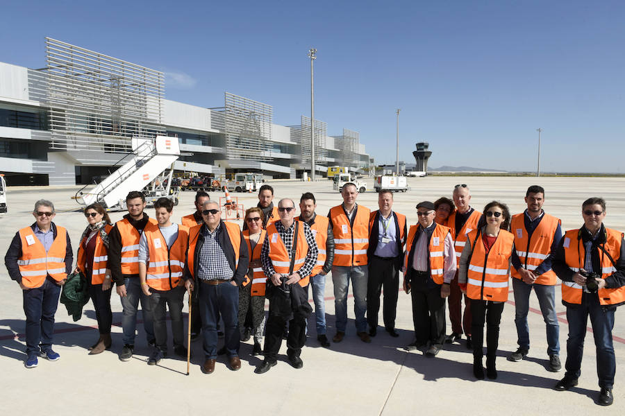 Fotos: Visita de los ganadores del concurso de &#039;La Verdad&#039; al aeropuerto internacional de la Región de Murcia
