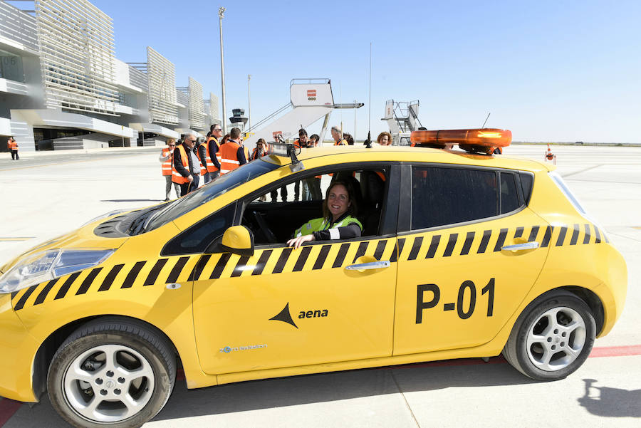 Fotos: Visita de los ganadores del concurso de &#039;La Verdad&#039; al aeropuerto internacional de la Región de Murcia