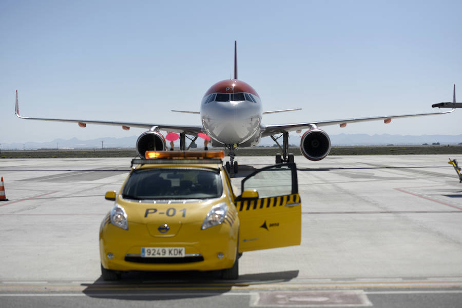 Fotos: Visita de los ganadores del concurso de &#039;La Verdad&#039; al aeropuerto internacional de la Región de Murcia